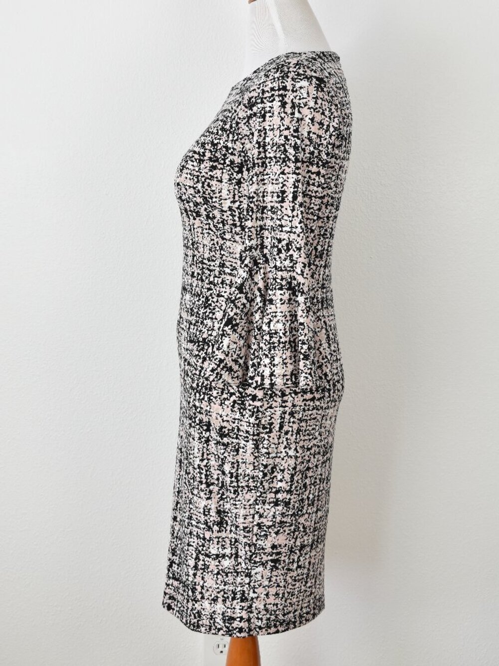 Calvin Klein Plaid Bell Sleeve Dress - 8 - Picture 6 of 10